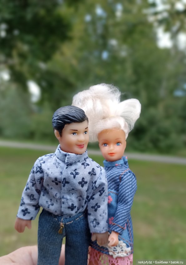 Прогулка с мелкими куклами (фото 6)