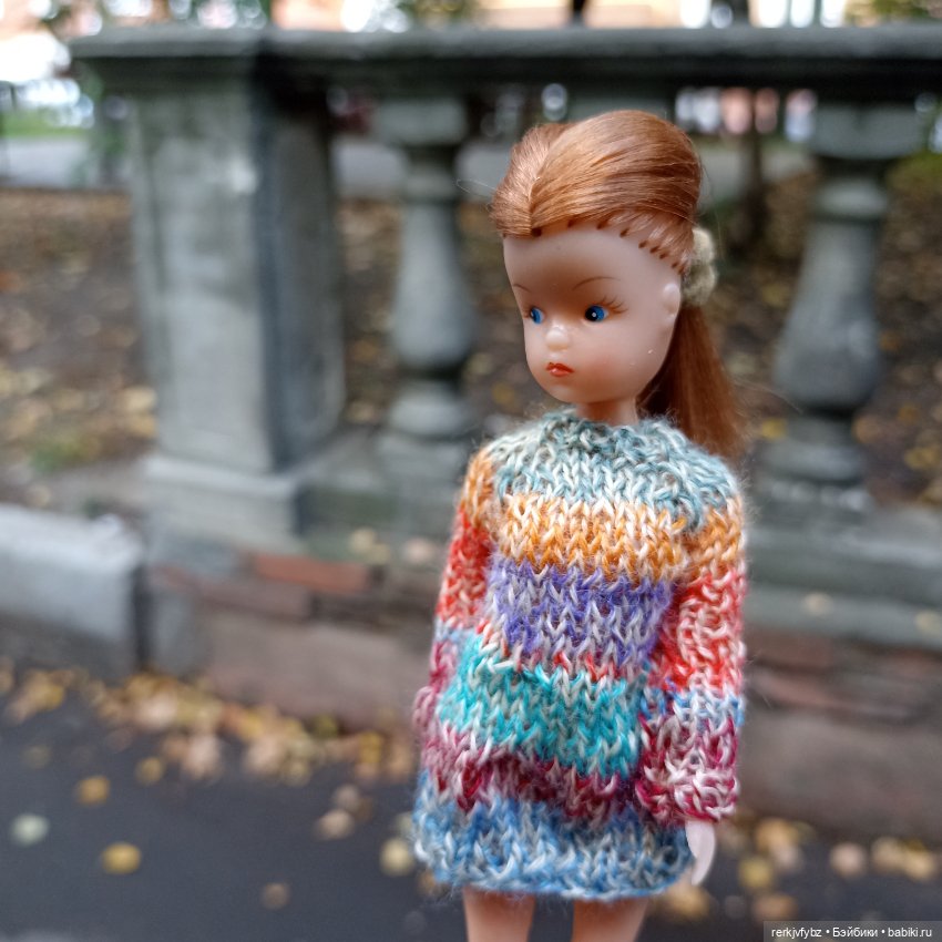 Прогулка с мелкими куклами