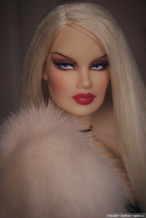 Surrealist Gala Véronique Perrin. Моя новенькая волчица