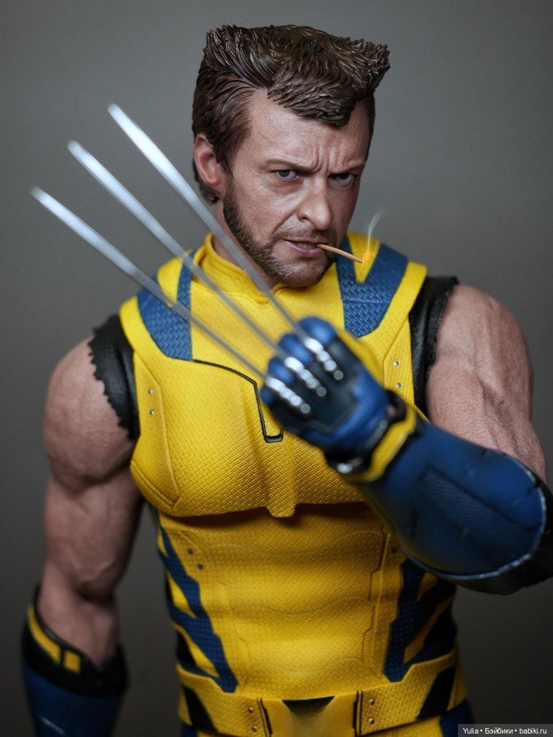 Фигурка Росомахи - Hot Toys (фото 8)