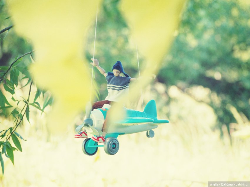 Дик. День полётов — Экшн