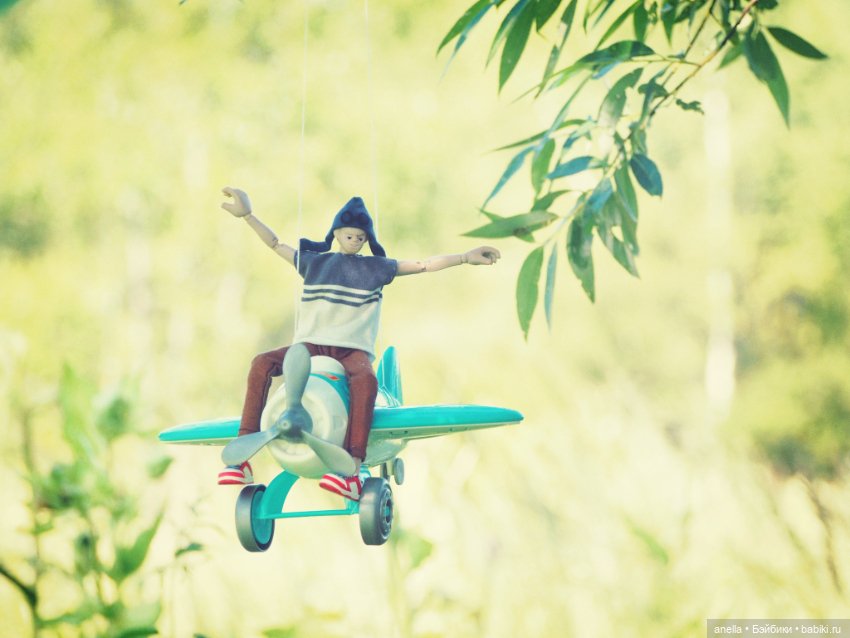 Дик. День полётов — Экшн