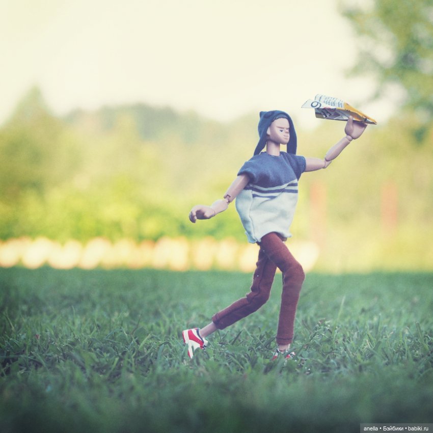 Дик. День полётов — Экшн