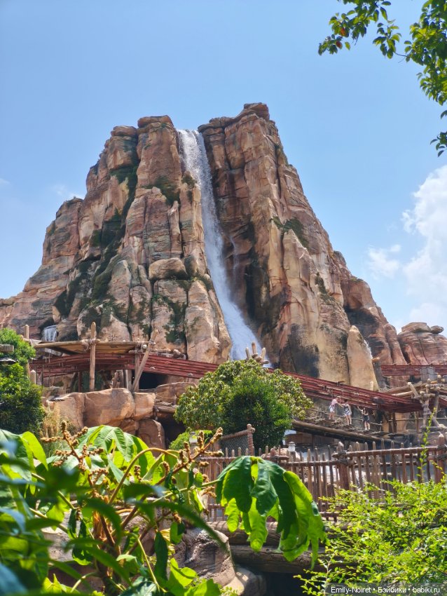 Шанхайский полдень: Диснейленд (часть 1)