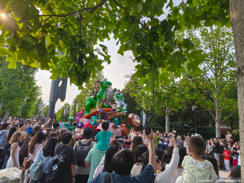 Шанхайский полдень: Диснейленд (часть 2)