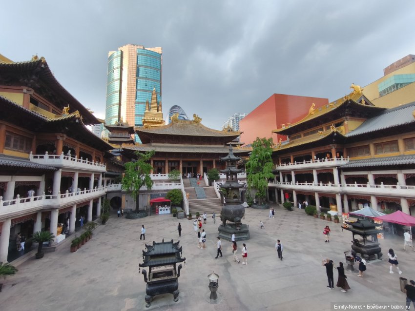 Шанхайский полдень: Храм мира и спокойствия