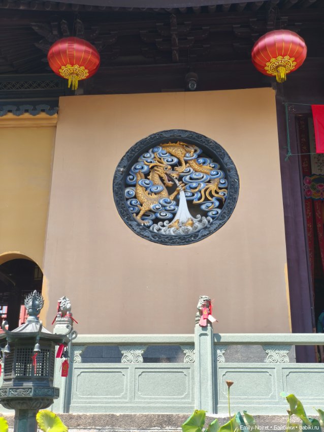 Шанхайский полдень: Храм Нефритового Будды