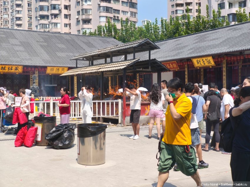 Шанхайский полдень: Храм Нефритового Будды