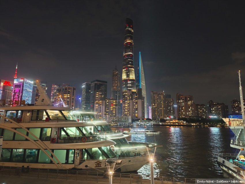 Шанхайский полдень: Храм Нефритового Будды