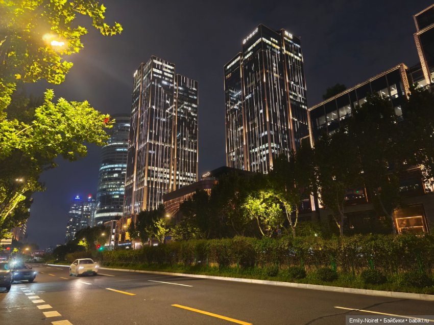 Шанхайский полдень: Вокруг гостиницы