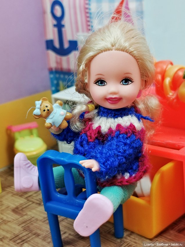 Детская комнатка с напечатанной мебелью