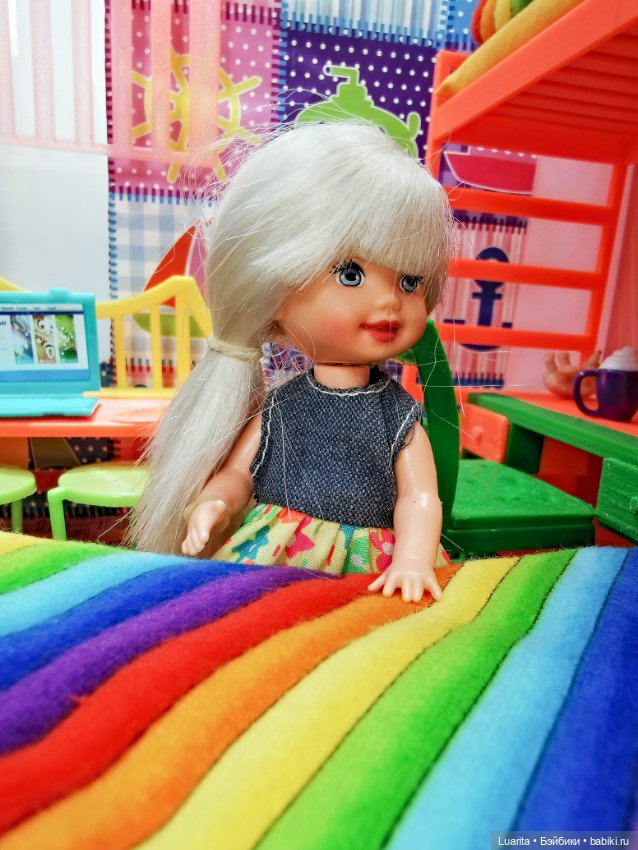 Детская комнатка с напечатанной мебелью (фото 7)