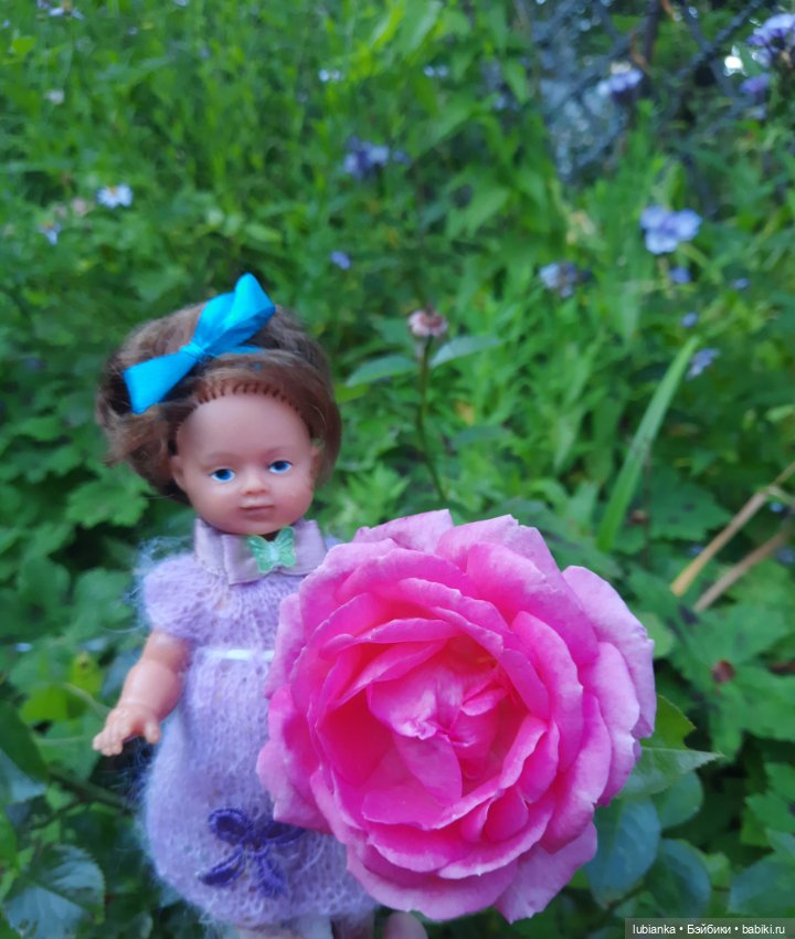 И опять Элечка на прогулке и с цветами🥰💜🌸🌼🌺 (фото 6)