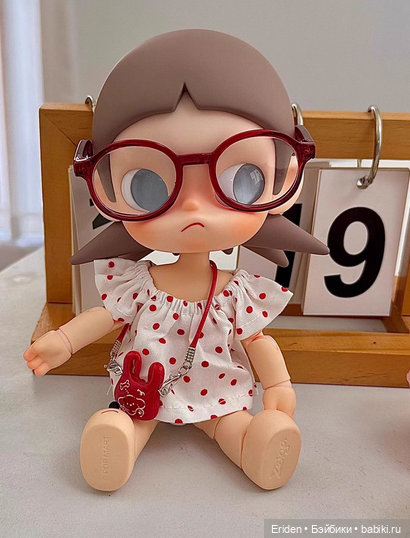 Zsiga шарнирная модница от Popmart