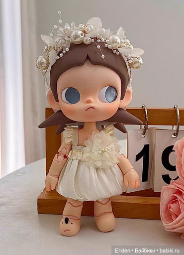 Zsiga шарнирная модница от Popmart