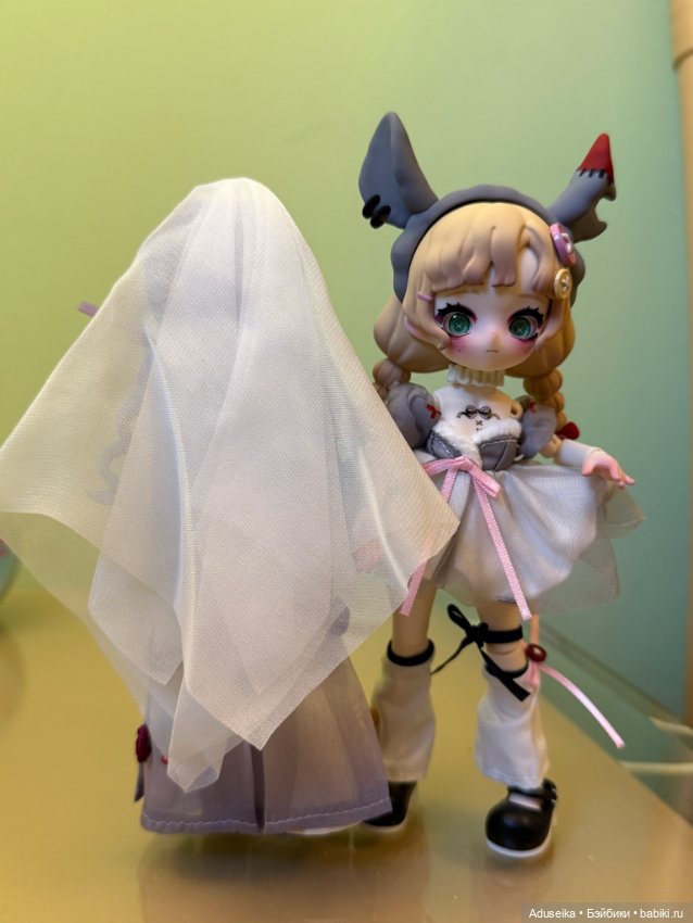 Страшно привлекательная Nyssa