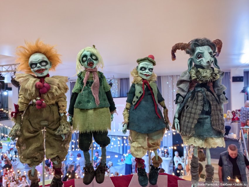 Выставка "Бал кукол" в Новосибирске, часть 1
