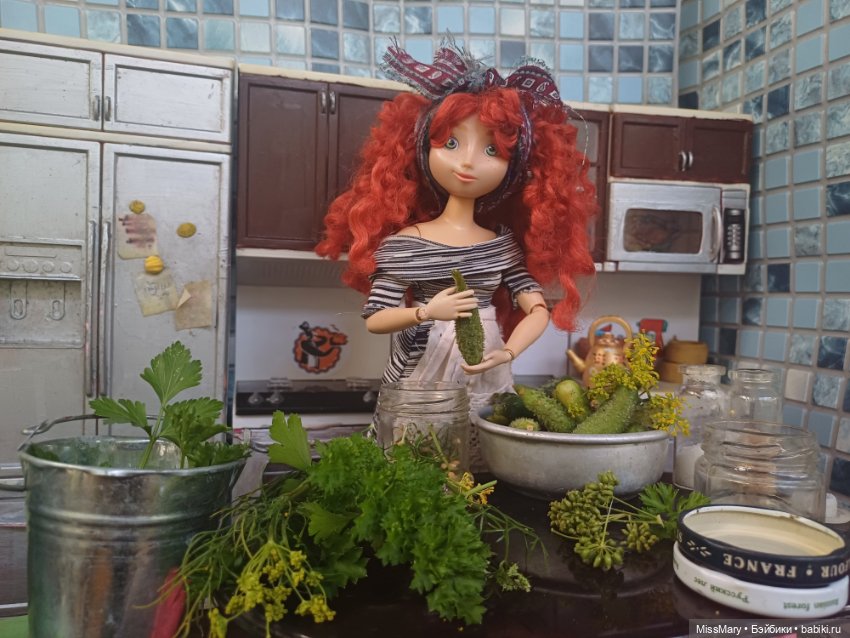 Маринуем огурцы 🥒🥒🥒 — Куклы Disney Animators и Принцессы Диснея: Disney Store