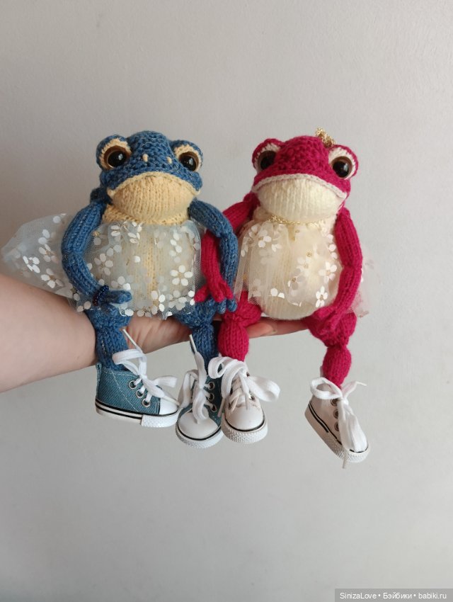 Жабки-туристки Ванда и Варда