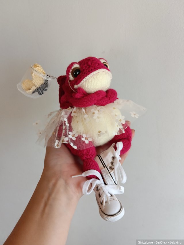 Жабки-туристки Ванда и Варда