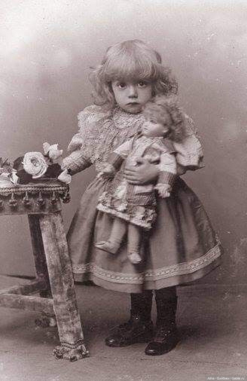 Нарядные девочки — Всё об антикварных куклах: история (фото 2)