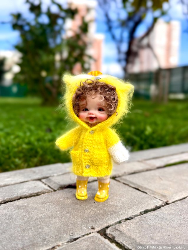 Гуляли с Тусей на площадке