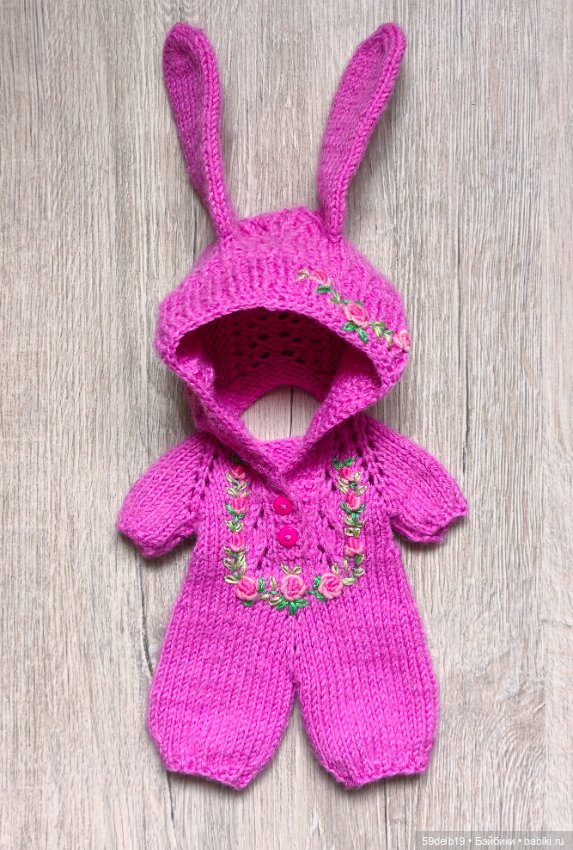 Вязаный комбинезончик с вышивкой рококо для мини Мии