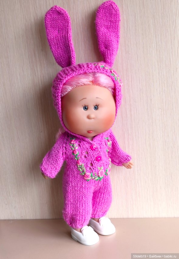 Вязаный комбинезончик с вышивкой рококо для мини Мии