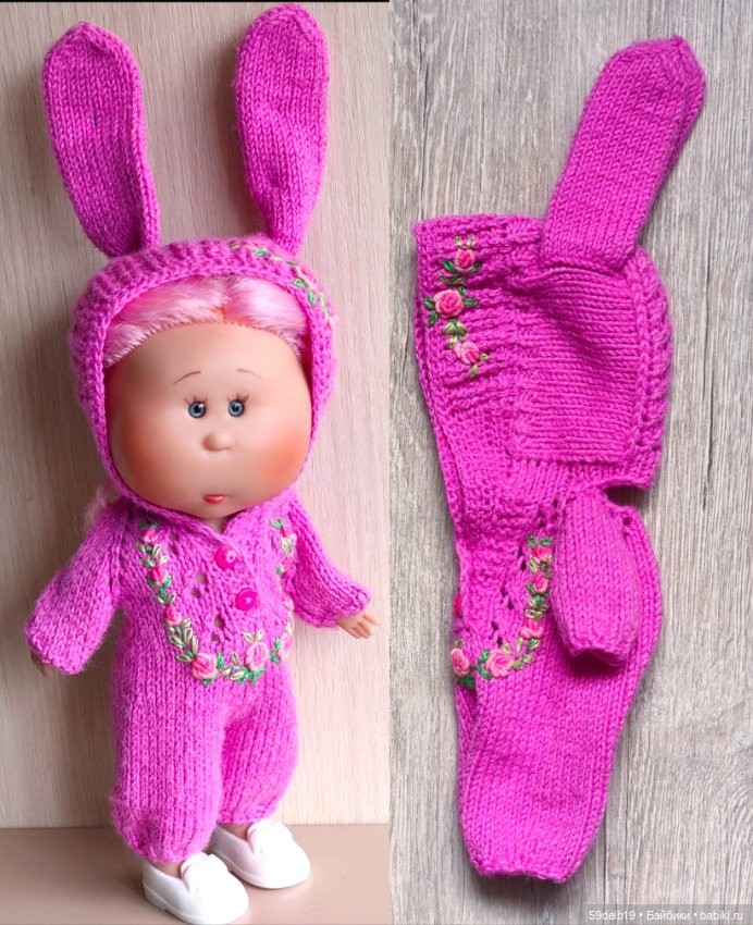 Вязаный комбинезончик с вышивкой рококо для мини Мии