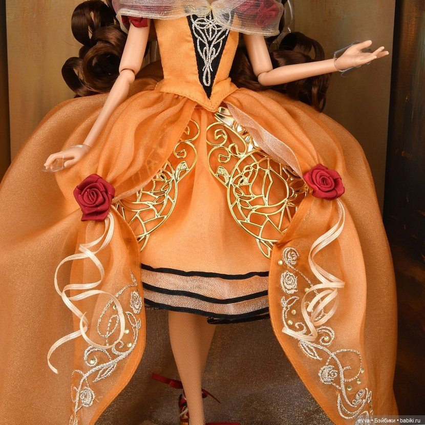 Esmeralda и Belle — Куклы Disney Animators и Принцессы Диснея: Disney Store (фото 10)