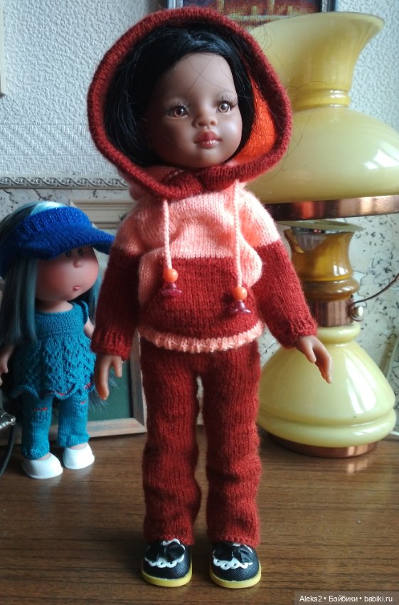 Вязанная одежда для куклы Paola Reina