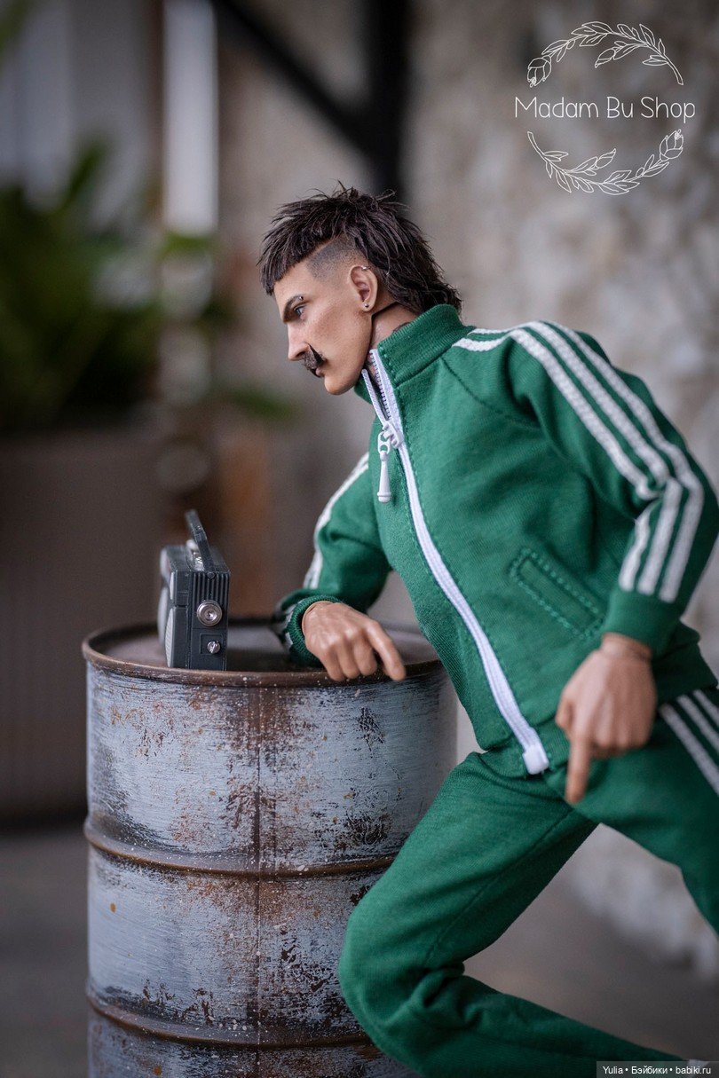 Кастомная экшн-фигурка Валера от Мадам Бу (фото 4)