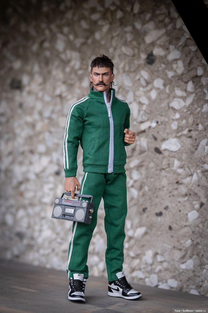 Кастомная экшн-фигурка Валера от Мадам Бу (фото 5)