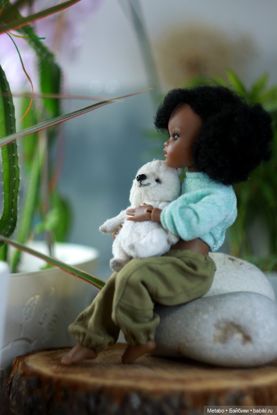 Кроп-худи и джинсы с карманами для Мелкой