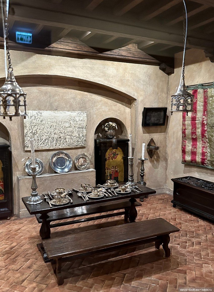 Собрание миниатюр Елены Рубинштейн