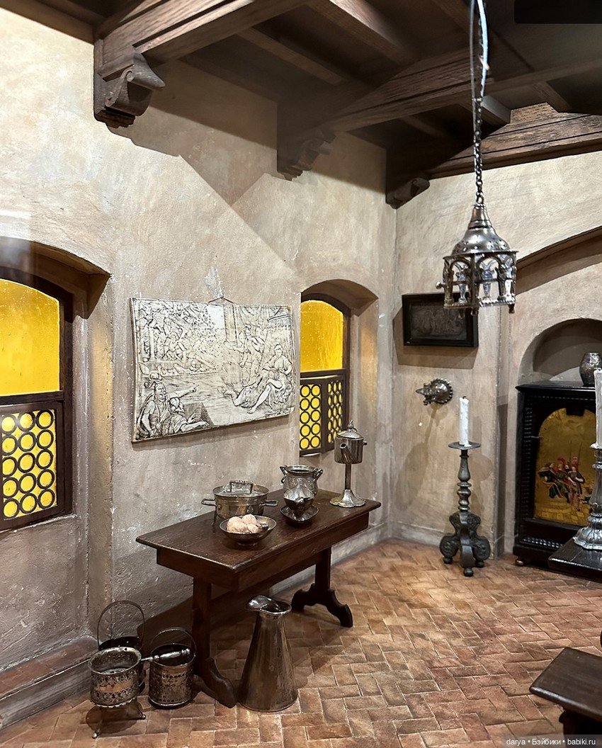 Собрание миниатюр Елены Рубинштейн