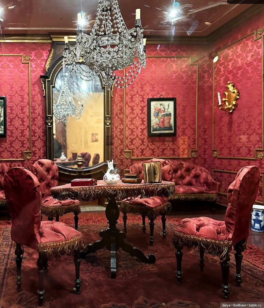 Собрание миниатюр Елены Рубинштейн