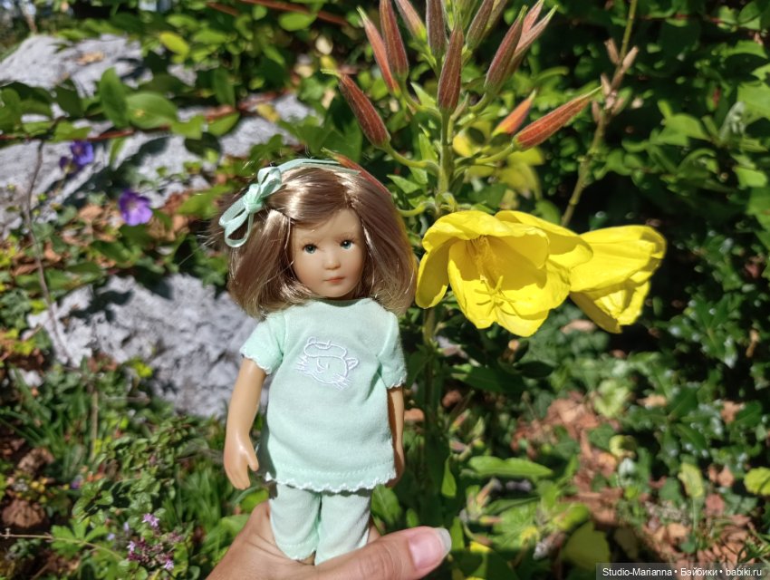 Малышка kidz n cats и цветы осени