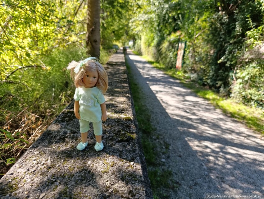 Малышка kidz n cats и цветы осени