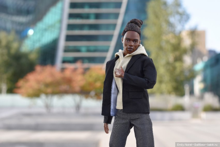 Городская жизнь — Коллекции игровых кукол (Playline): фото полок (фото 3)