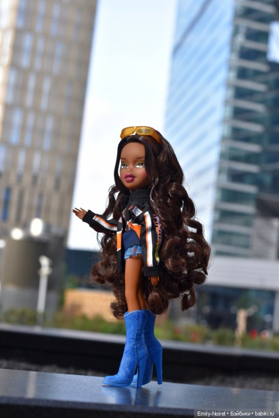 Городская жизнь — Коллекции игровых кукол (Playline): фото полок