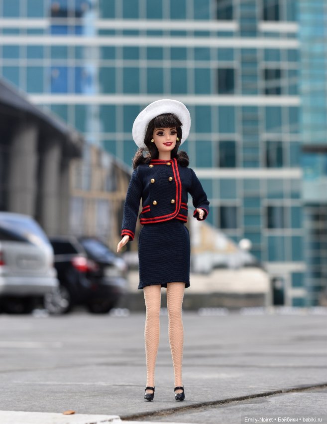 Городская жизнь — Коллекции игровых кукол (Playline): фото полок