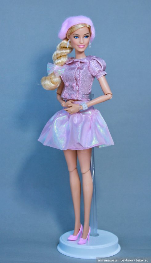 Барби Марго Робби с закрытой улыбкой (фото 8)