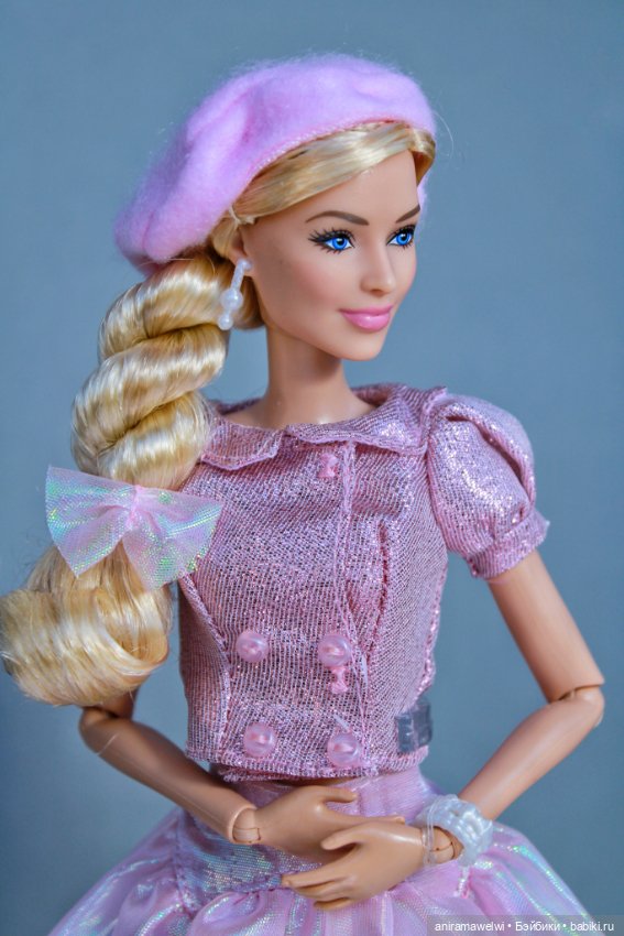 Барби Марго Робби с закрытой улыбкой (фото 10)