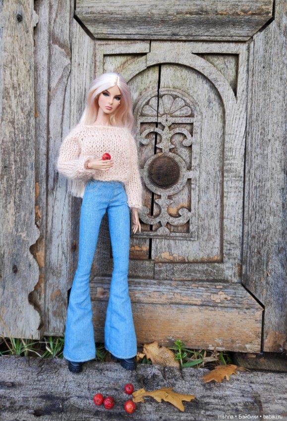 Агнес и живописные виды деревни Мста