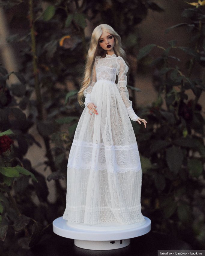 Новое платье для кукол сестер Поповых