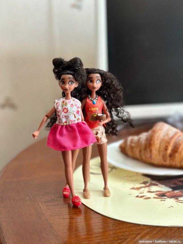 Я дома 🥳 — Коллекции игровых кукол (Playline): фото полок (фото 9)