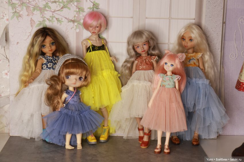 Куклы собрались на ярмарку