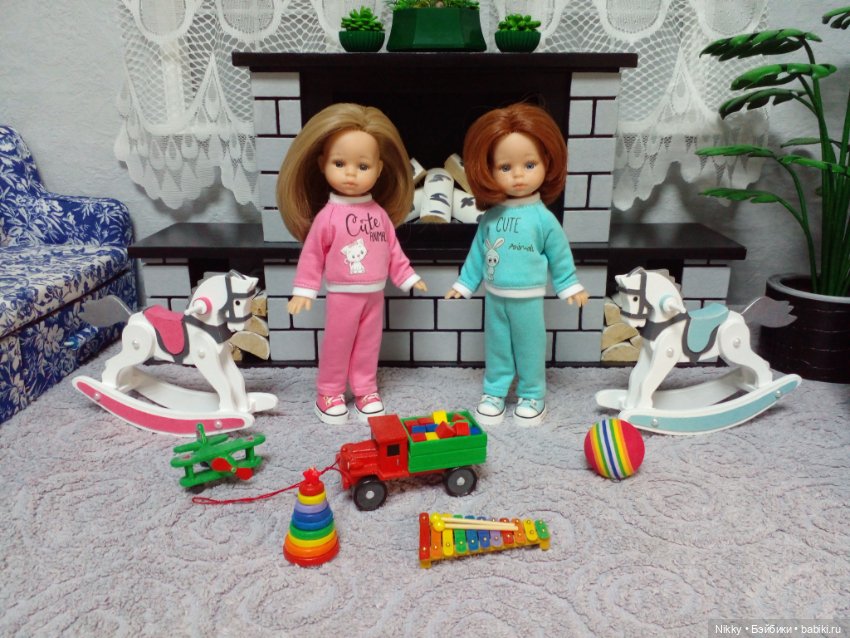 Одежда и обувь для кукол Паола Рейна мини