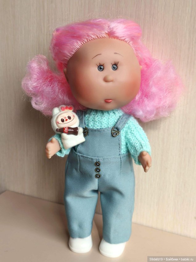 Модняшка Мия в новом комбинезоне и кофточке (фото 6)